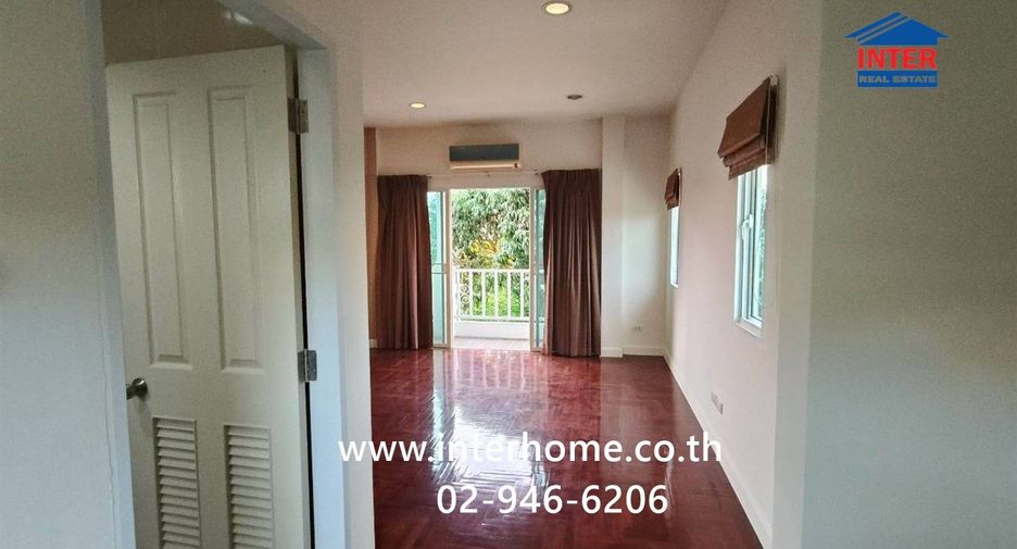 For sale 3 bedrooms house in Mueang Pathum Thani, Pathum Thani