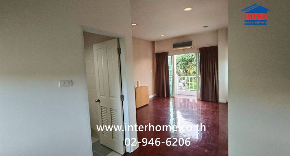 For sale 3 bedrooms house in Mueang Pathum Thani, Pathum Thani