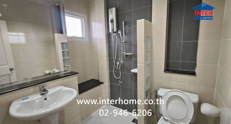For sale 3 bedrooms house in Mueang Pathum Thani, Pathum Thani