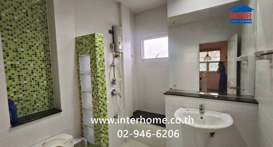 For sale 3 bedrooms house in Mueang Pathum Thani, Pathum Thani