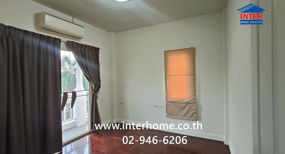 For sale 3 bedrooms house in Mueang Pathum Thani, Pathum Thani