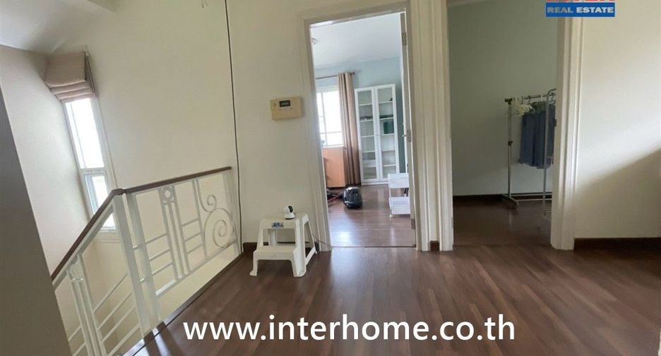For sale 3 bedrooms house in Lat Krabang, Bangkok