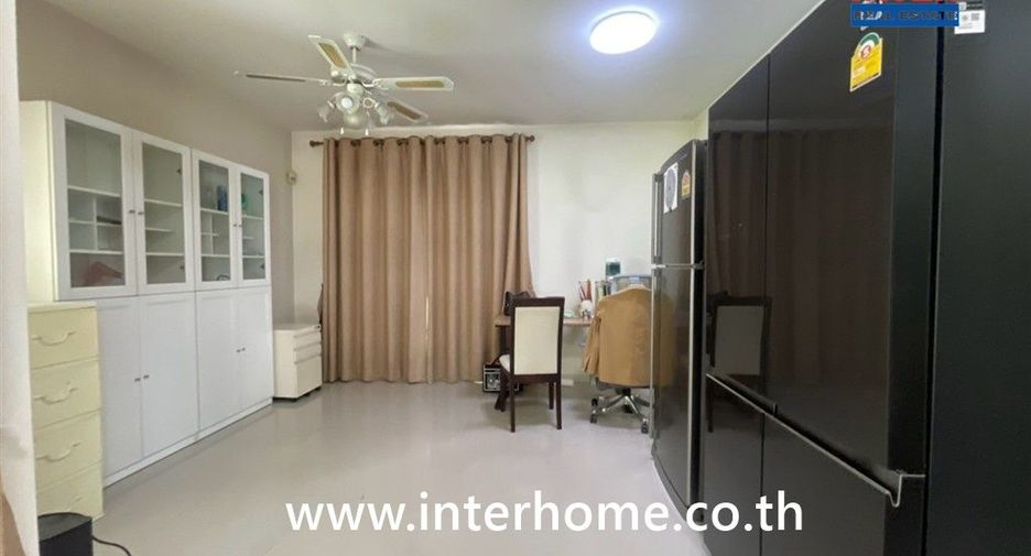 For sale 3 bedrooms house in Lat Krabang, Bangkok