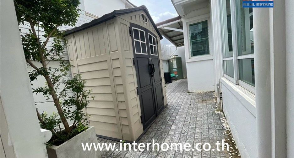 For sale 3 bedrooms house in Lat Krabang, Bangkok