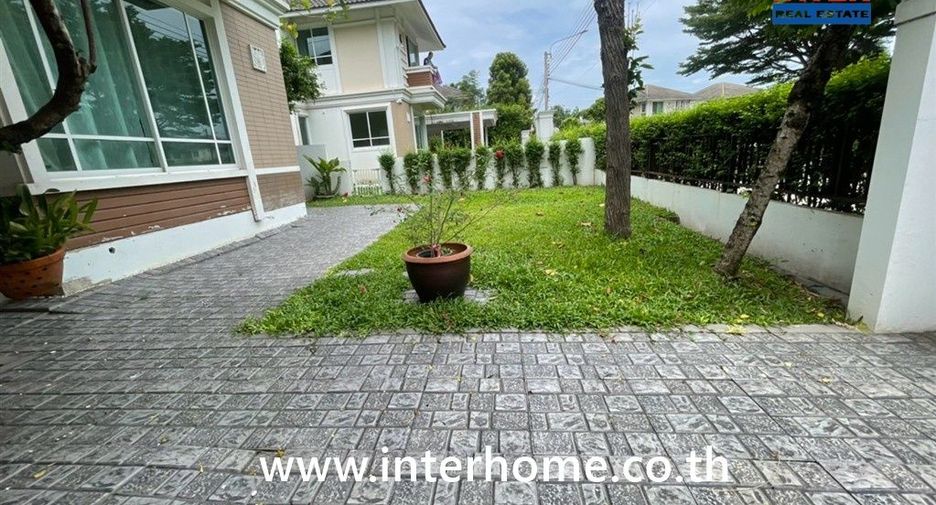 For sale 3 bedrooms house in Lat Krabang, Bangkok