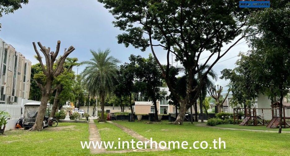 For sale 3 bedrooms house in Lat Krabang, Bangkok