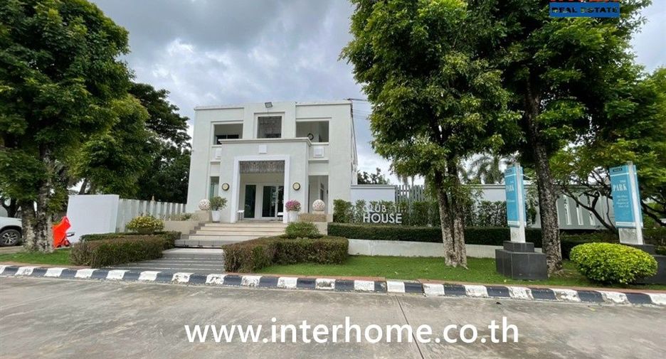 For sale 3 bedrooms house in Lat Krabang, Bangkok
