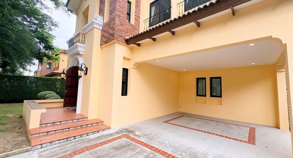 À louer 3 chambres villa à Huay Yai, Pattaya