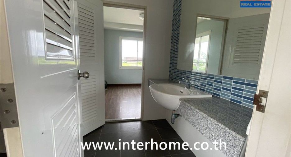 For sale 3 bedrooms house in Lat Krabang, Bangkok
