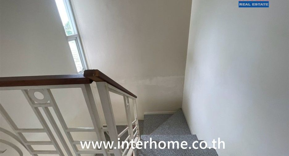 For sale 3 bedrooms house in Lat Krabang, Bangkok
