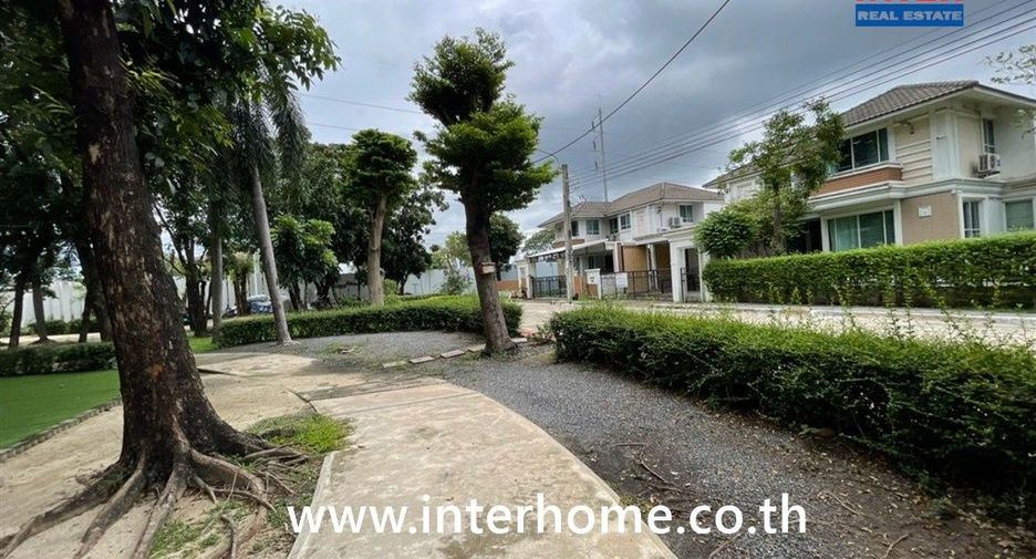 For sale 3 bedrooms house in Lat Krabang, Bangkok