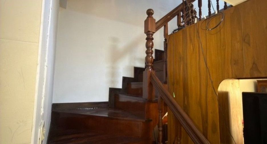 Casa adosada en venta de 3 habitaciones en Taling Chan, Bangkok