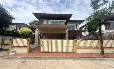 Haus zum Kauf mit 3 Zimmer in Thung Khru, Bangkok