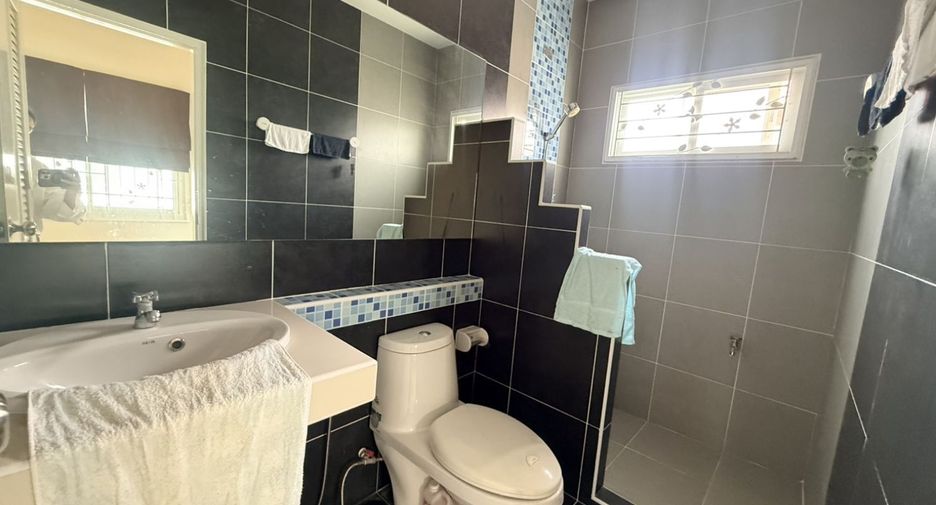 Haus zum Kauf mit 3 Zimmer in Thung Khru, Bangkok