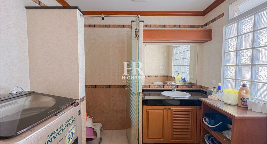 À vendre 4 chambres condo à Na Jomtien, Pattaya