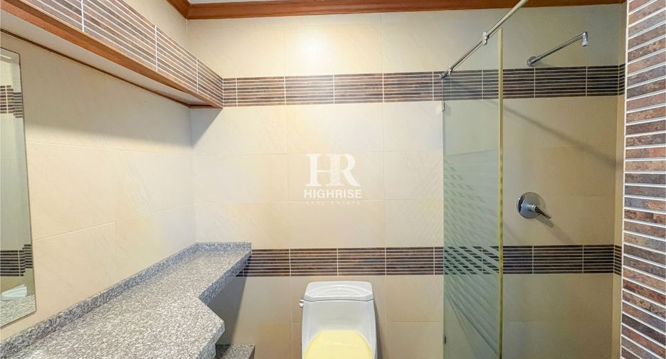 À vendre 4 chambres condo à Na Jomtien, Pattaya
