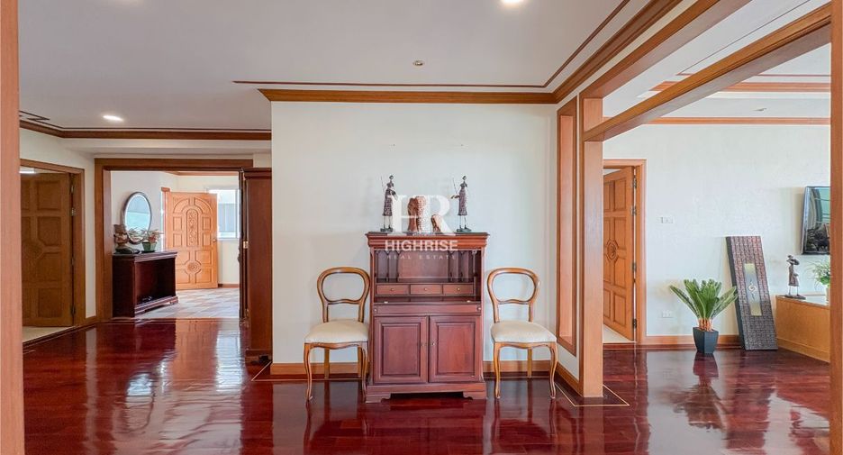 À vendre 4 chambres condo à Na Jomtien, Pattaya