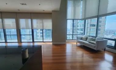 For rent 6 bedrooms condo in Khlong Toei, Bangkok