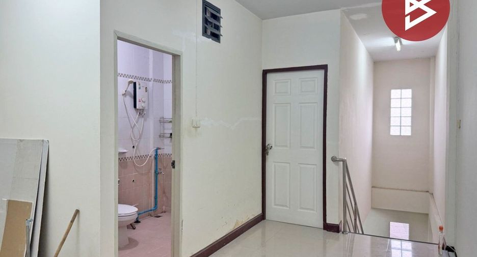 For sale 2 bedrooms retail Space in San Kamphaeng, Chiang Mai