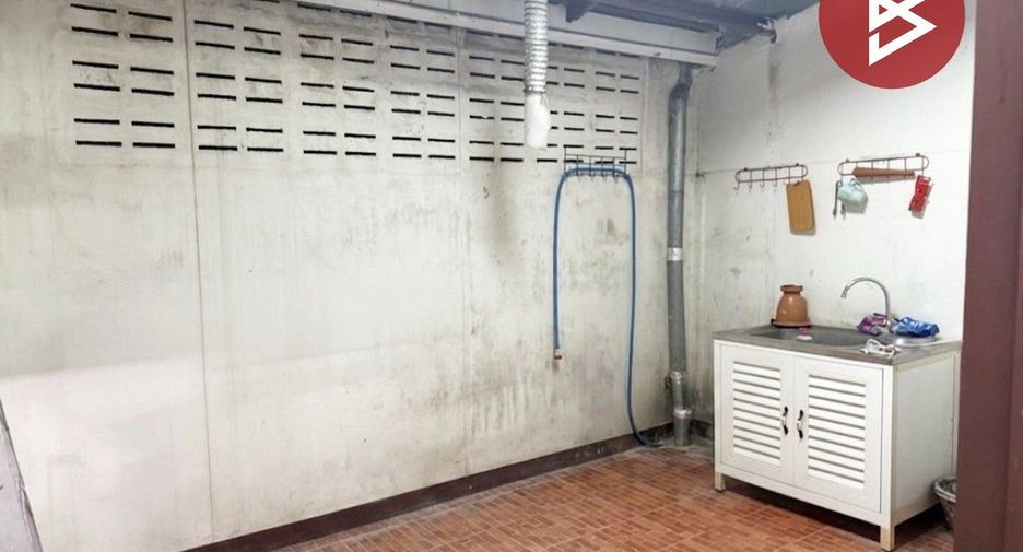 For sale 2 bedrooms retail Space in San Kamphaeng, Chiang Mai