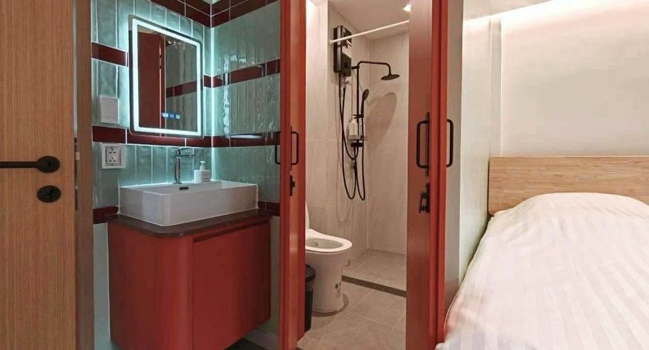 Gewerbefläche zur Miete mit 4 Zimmer in Khlong Toei, Bangkok