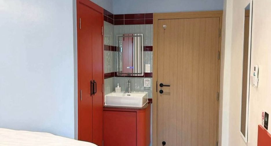 Gewerbefläche zur Miete mit 4 Zimmer in Khlong Toei, Bangkok