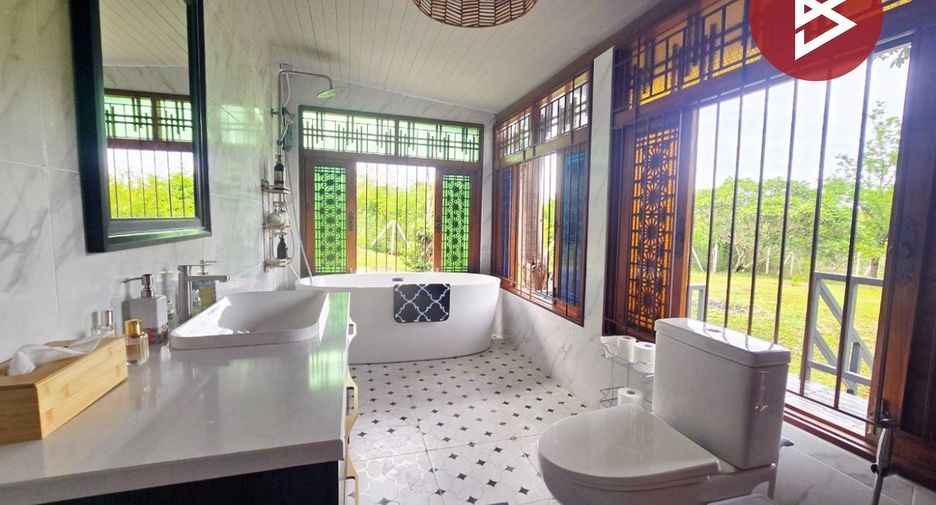 Casa en venta de 2 habitaciones en Tha Yang, Phetchaburi