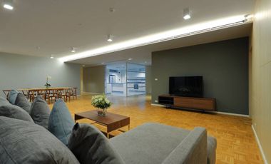 For rent 4 bedrooms serviced apartment in Watthana, Bangkok