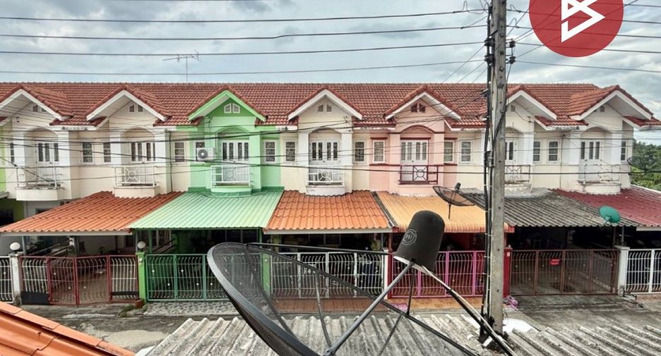 For sale 2 bedrooms townhouse in Nakhon Chai Si, Nakhon Pathom
