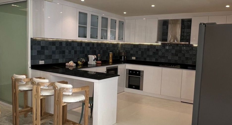 Condo en venta de 4 habitaciones en Watthana, Bangkok