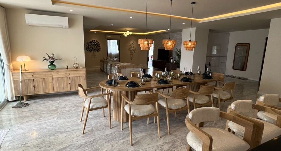 Condo en venta de 4 habitaciones en Watthana, Bangkok