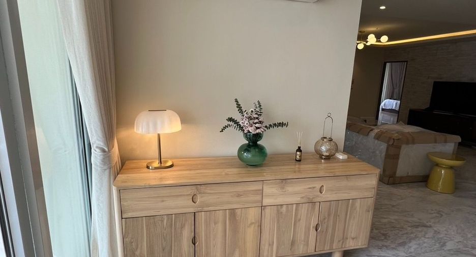 Condo en venta de 4 habitaciones en Watthana, Bangkok