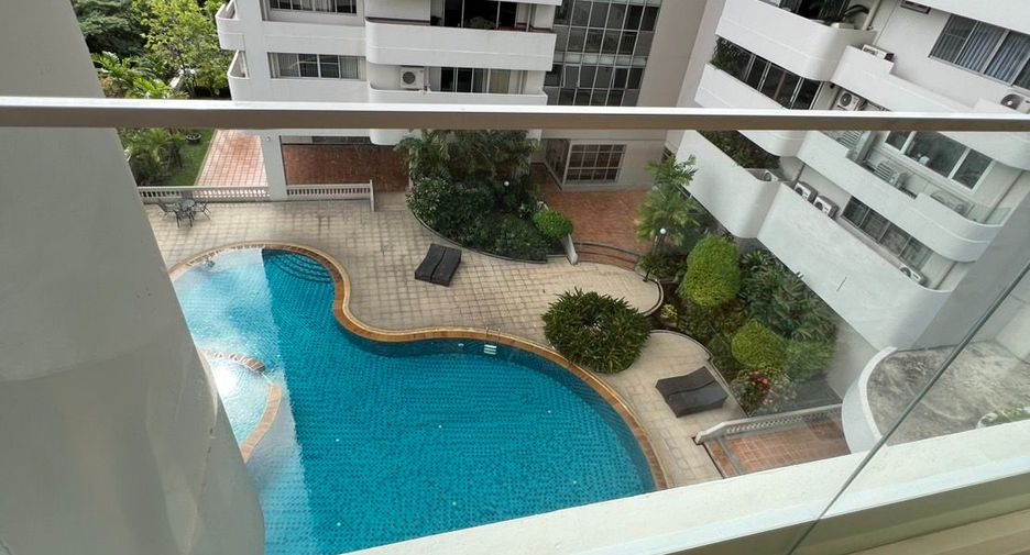 Condo en venta de 4 habitaciones en Watthana, Bangkok
