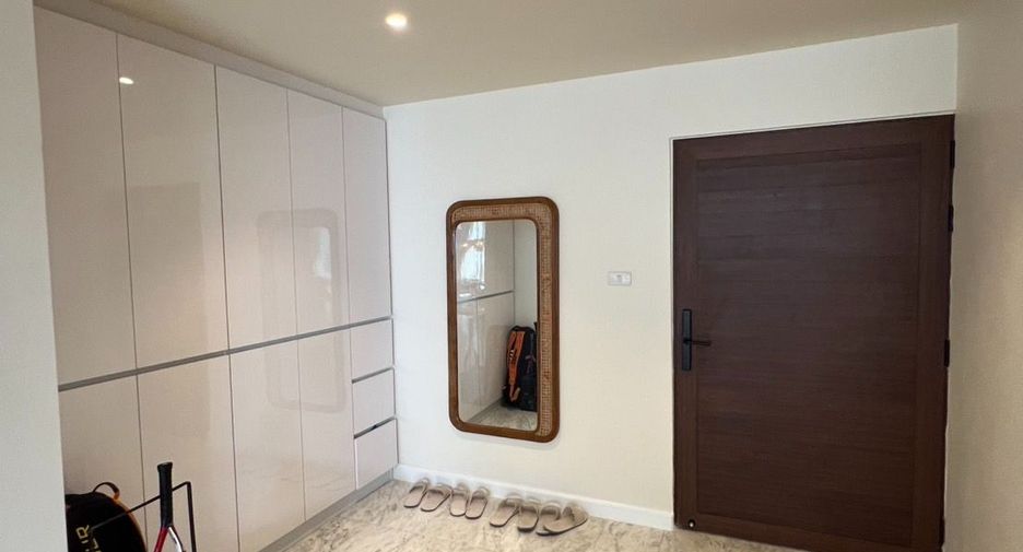 Condo en venta de 4 habitaciones en Watthana, Bangkok