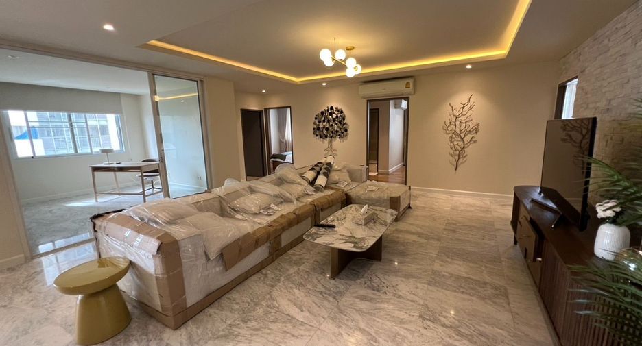 Condo en venta de 4 habitaciones en Watthana, Bangkok