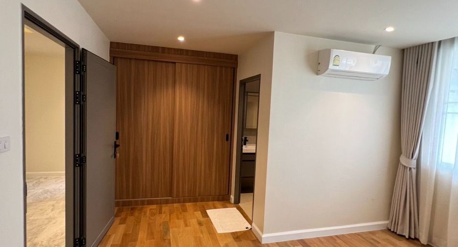 Condo en venta de 4 habitaciones en Watthana, Bangkok