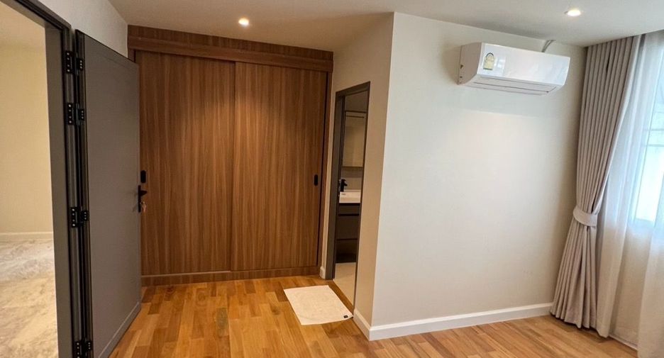 Condo en venta de 4 habitaciones en Watthana, Bangkok