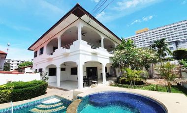 For rent 4 bedrooms villa in Jomtien, Pattaya