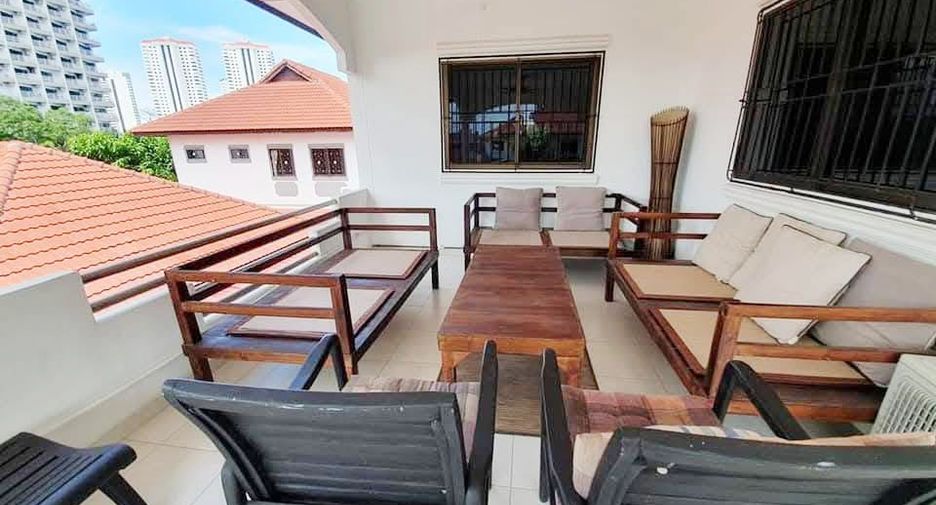 For rent 4 bedrooms villa in Jomtien, Pattaya