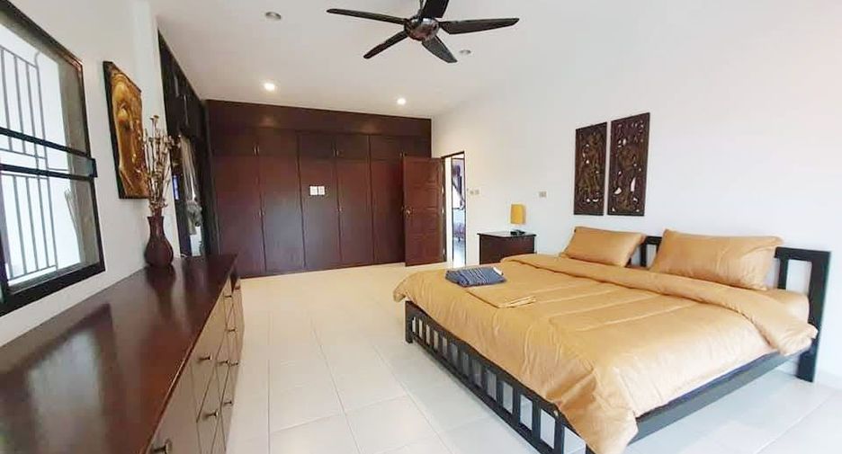 For rent 4 bedrooms villa in Jomtien, Pattaya