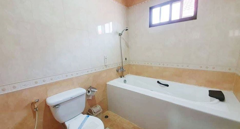 For rent 4 bedrooms villa in Jomtien, Pattaya
