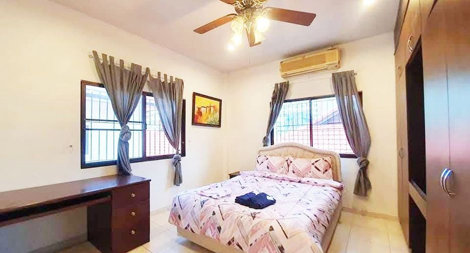 For rent 4 bedrooms villa in Jomtien, Pattaya