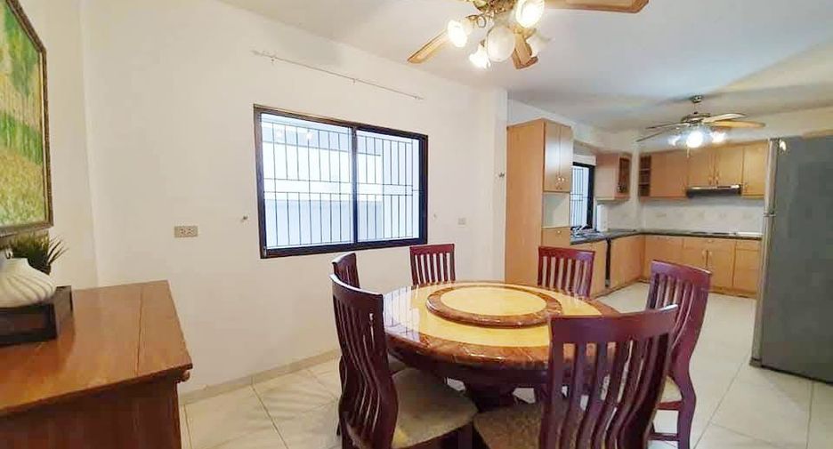 For rent 4 bedrooms villa in Jomtien, Pattaya