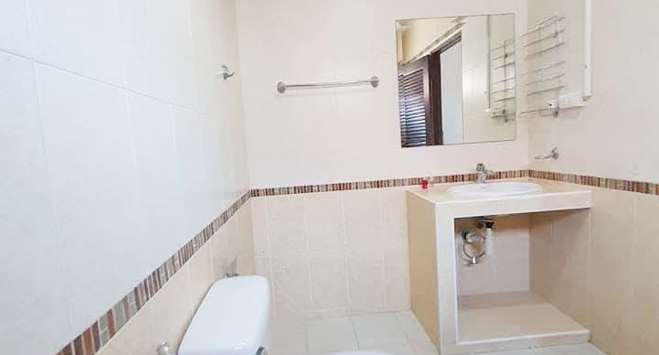 For rent 4 bedrooms villa in Jomtien, Pattaya