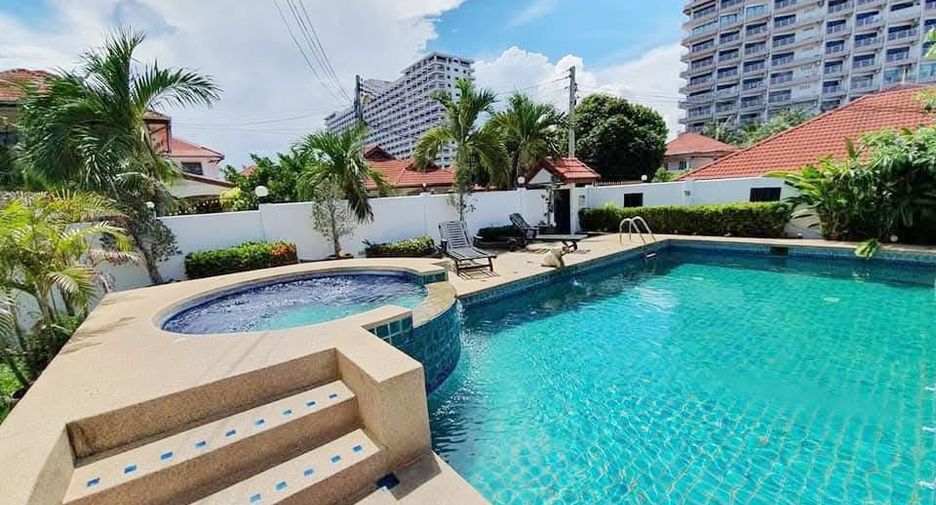 For rent 4 bedrooms villa in Jomtien, Pattaya