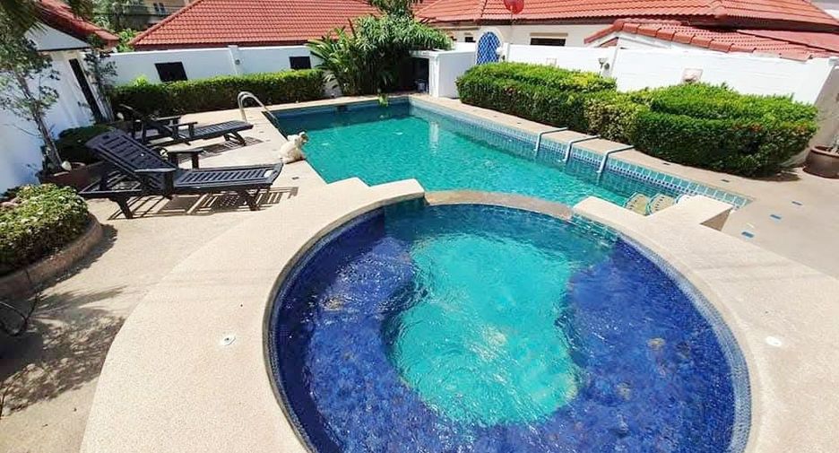 For rent 4 bedrooms villa in Jomtien, Pattaya