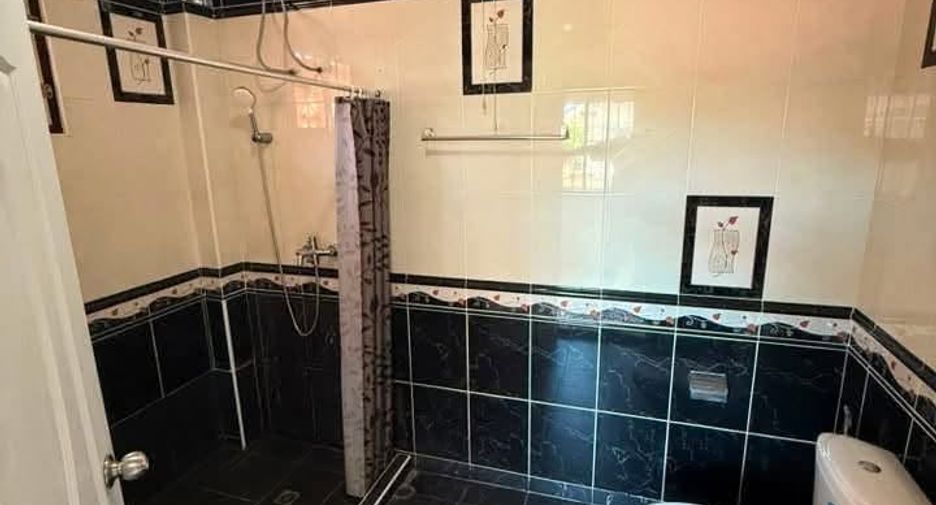 For rent 3 bedrooms house in Bang Lamung, Chonburi