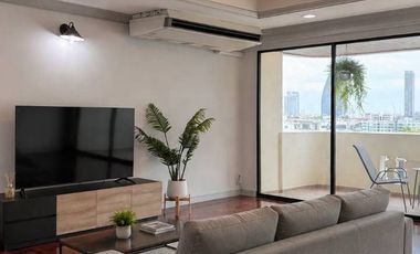 For rent 3 bedrooms condo in Watthana, Bangkok