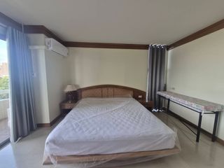 Condo en venta de 2 habitaciones en Si Racha, Chonburi