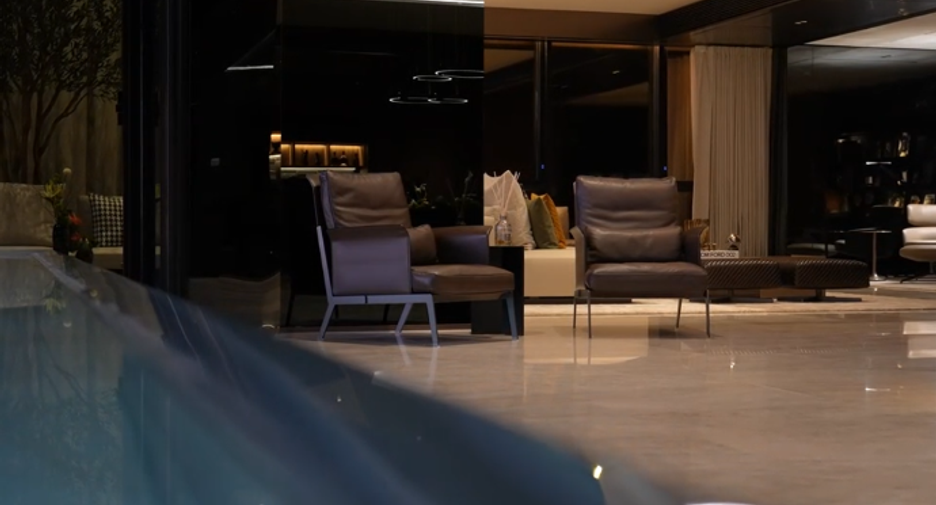 Condo en venta de 4 habitaciones en Khlong Toei, Bangkok